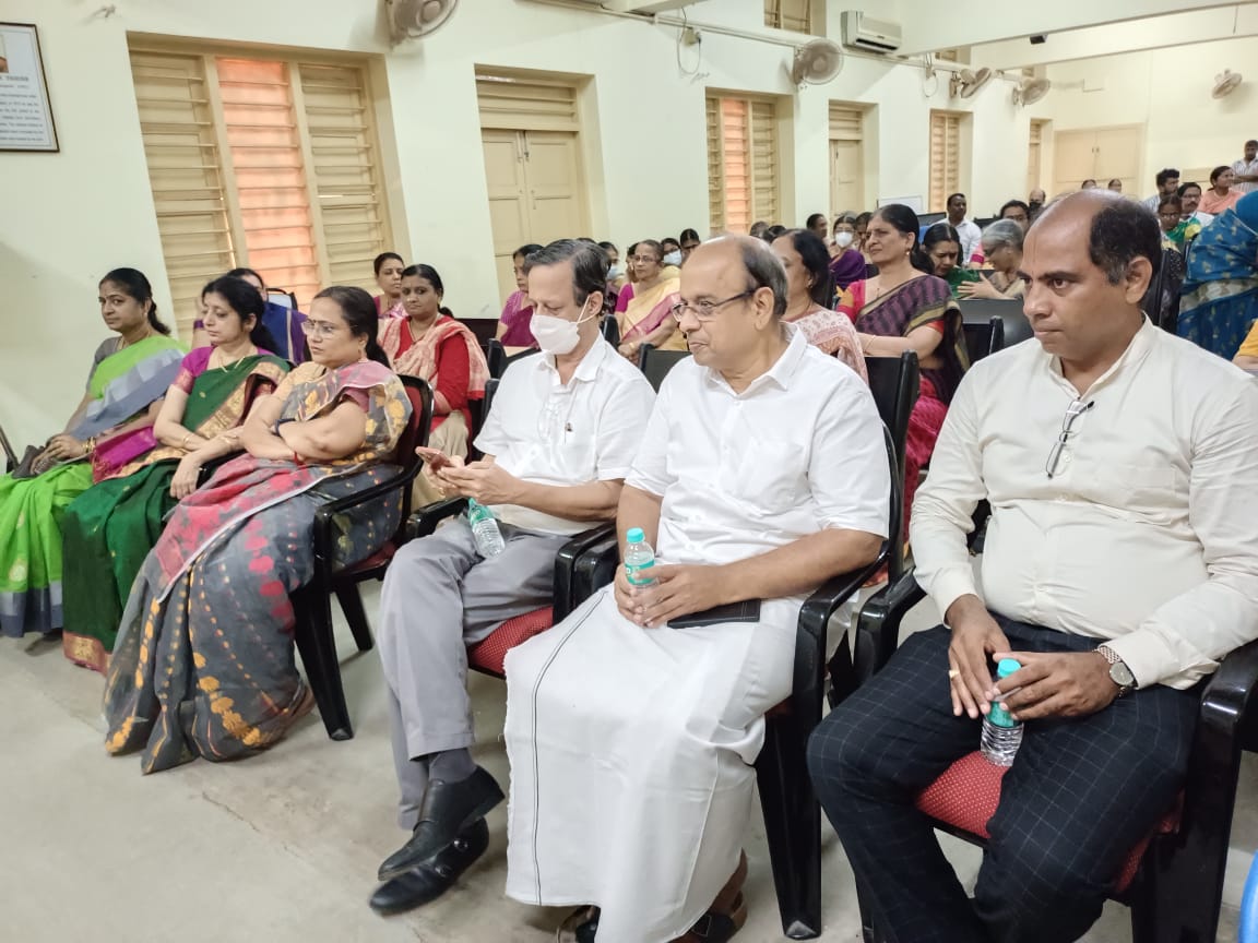 Abarna K- Chennai Sahodaya Schools Best Teacher Award 2022 (3)